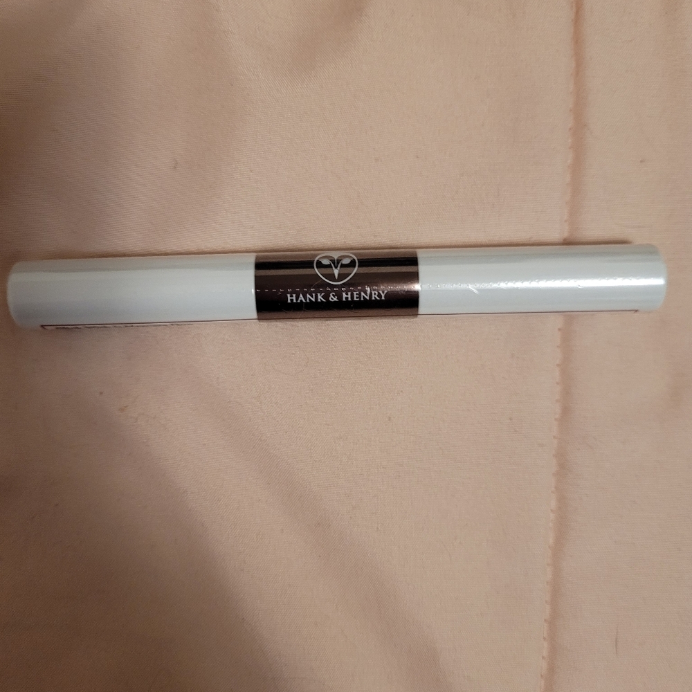 NEW Hank and Henry Mascara "Clout"